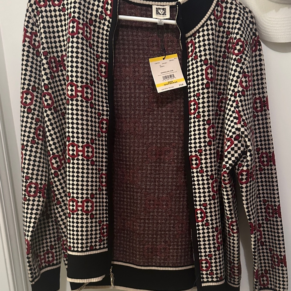 Stylish Black and Red Patterned Cardigan